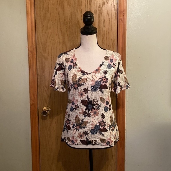 Loft XS Multi-Color w/Floral Print 100% Cotton Short Sleeve Knit Top - Picture 1 of 4